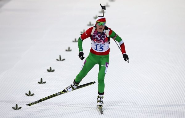 la-sp-sn-sochi-olympics-darya-domracheva-wins--001